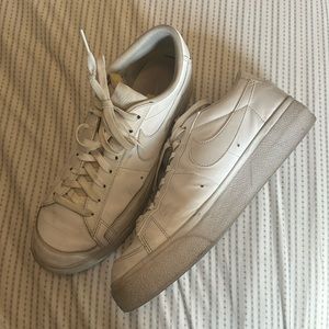 Lived in White Platform Low-top Blazers!!!🤍